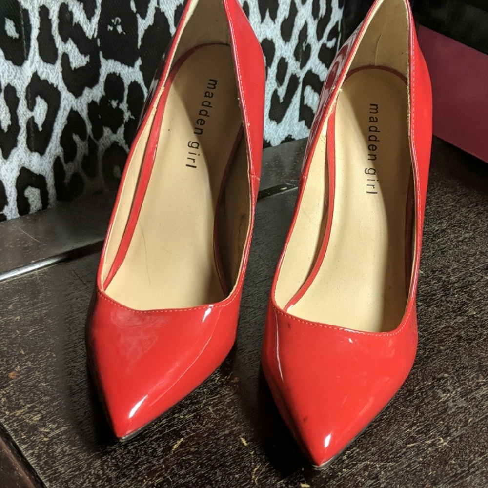 Madden girl OhNice RED heels